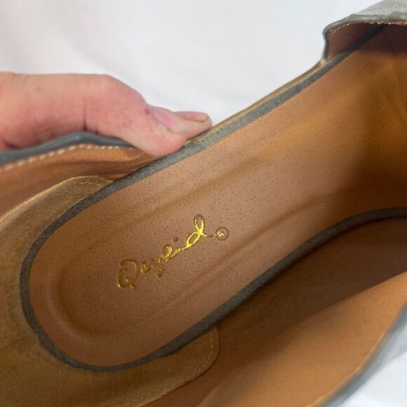 QUPID Gray Scalloped Edge Cut Out Side Slip On Flat Ankle Shoes Size 7.5 - Picture 5 of 9